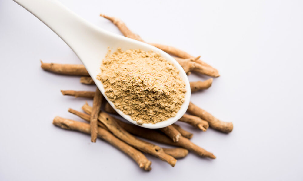 Beneficios de la ashwagandha: para qué sirve, cómo tomarla y precauciones clave